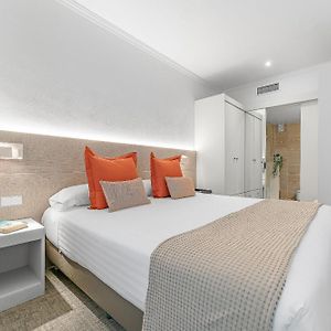 Superior Suite Kitchenette